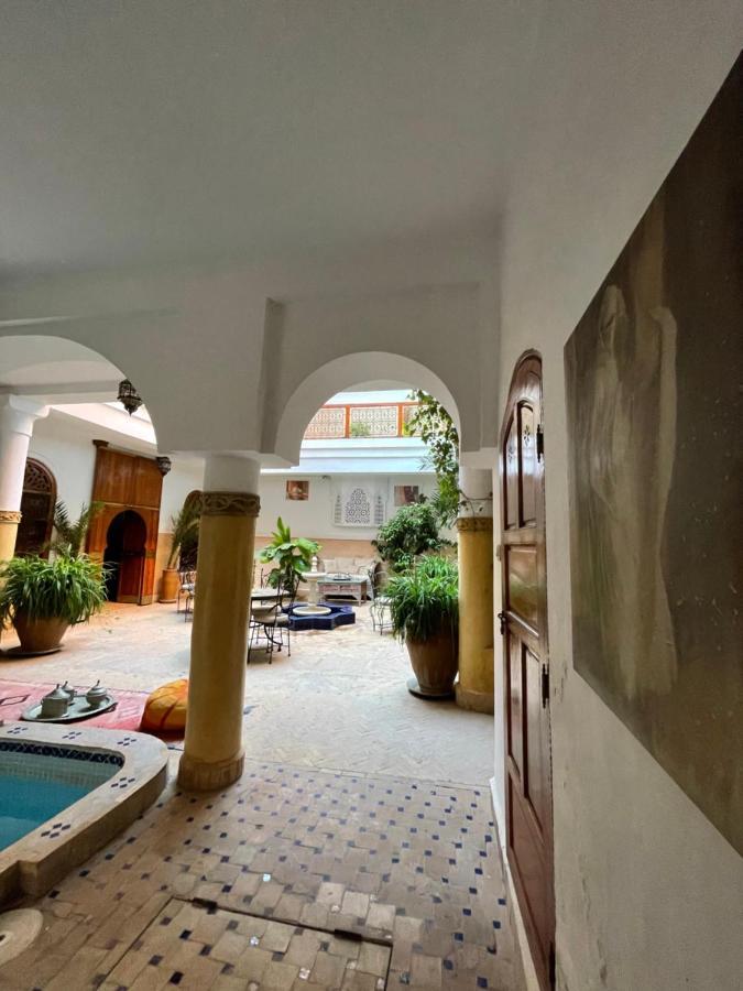 Riad La Caleche & Spa Marrakesh Exterior photo