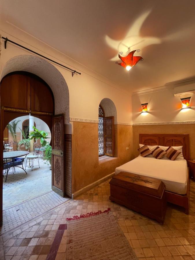 Riad La Caleche & Spa Marrakesh Exterior photo