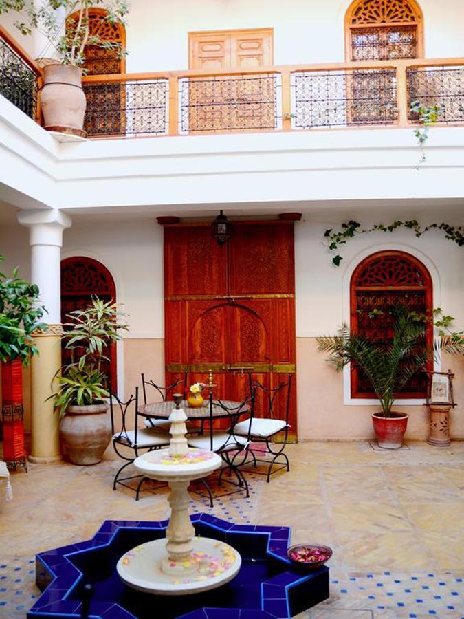 Riad La Caleche & Spa Marrakesh Exterior photo